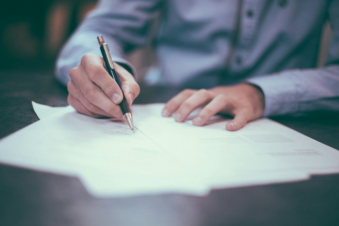 Documentos e contrato